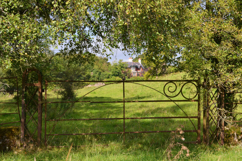 The head gardener's cottage | Robert Riddell