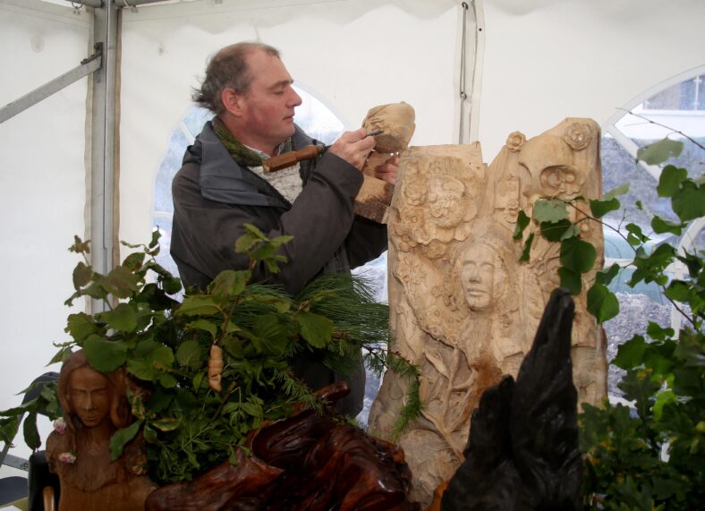 Sculptor Artist Sam Beardon from Kinvara at the Athenry Walled Towns Day, Co. Galway.
 | Photo: Hany Marzouk