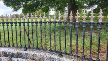 Moyne Hill Entrance Gates | Claire Loader