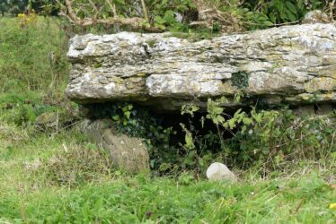 Burial Cist (GA042-019001-) Close Up | Claire Loader