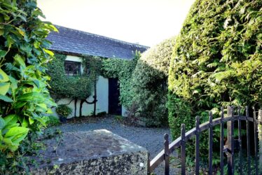 Old Caherlistrane School House, Carheenard/Ballintleva | Photo: Claire Loader
