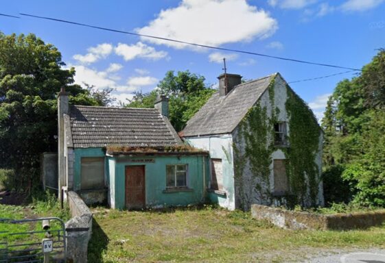 18. Kenny's Shop, Gilkagh.