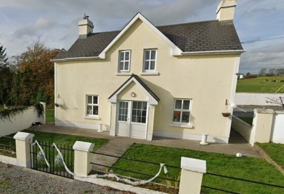 27. Ivy Lodge, Esker.