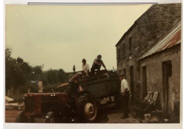Bringing home the turf in Kylemore