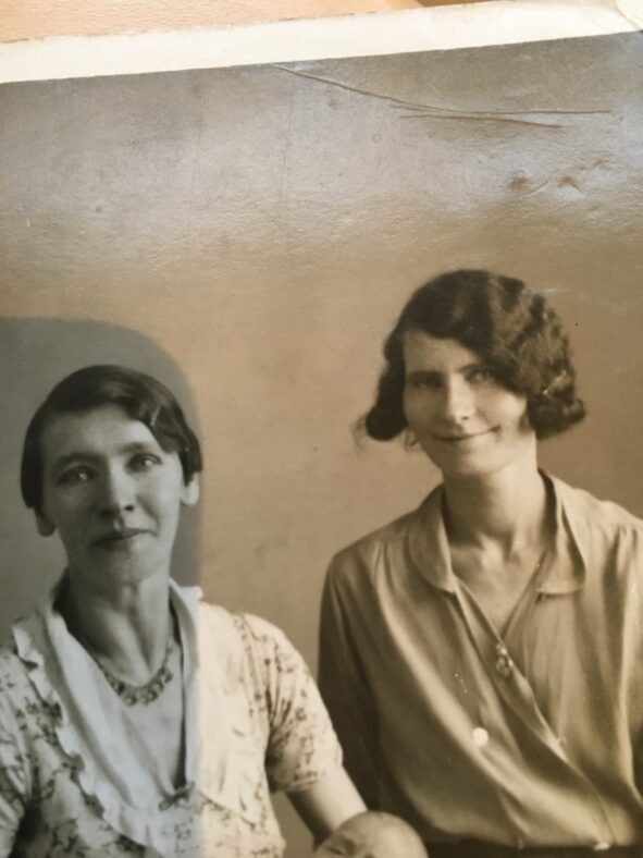 Celia and Mary Madden. Delias sisters.