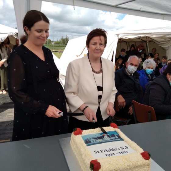 After the food it was time to cut the cake