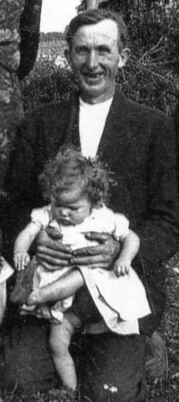 Michael Slattery holding his youngest daughter Josie c1938 | Courtesy: Michael Wright